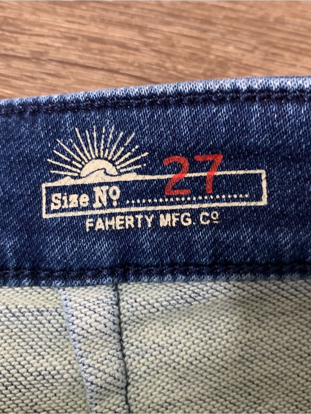 Faherty Stretch Terry Patch Pocket Shorts 27 - Picture 6 of 8